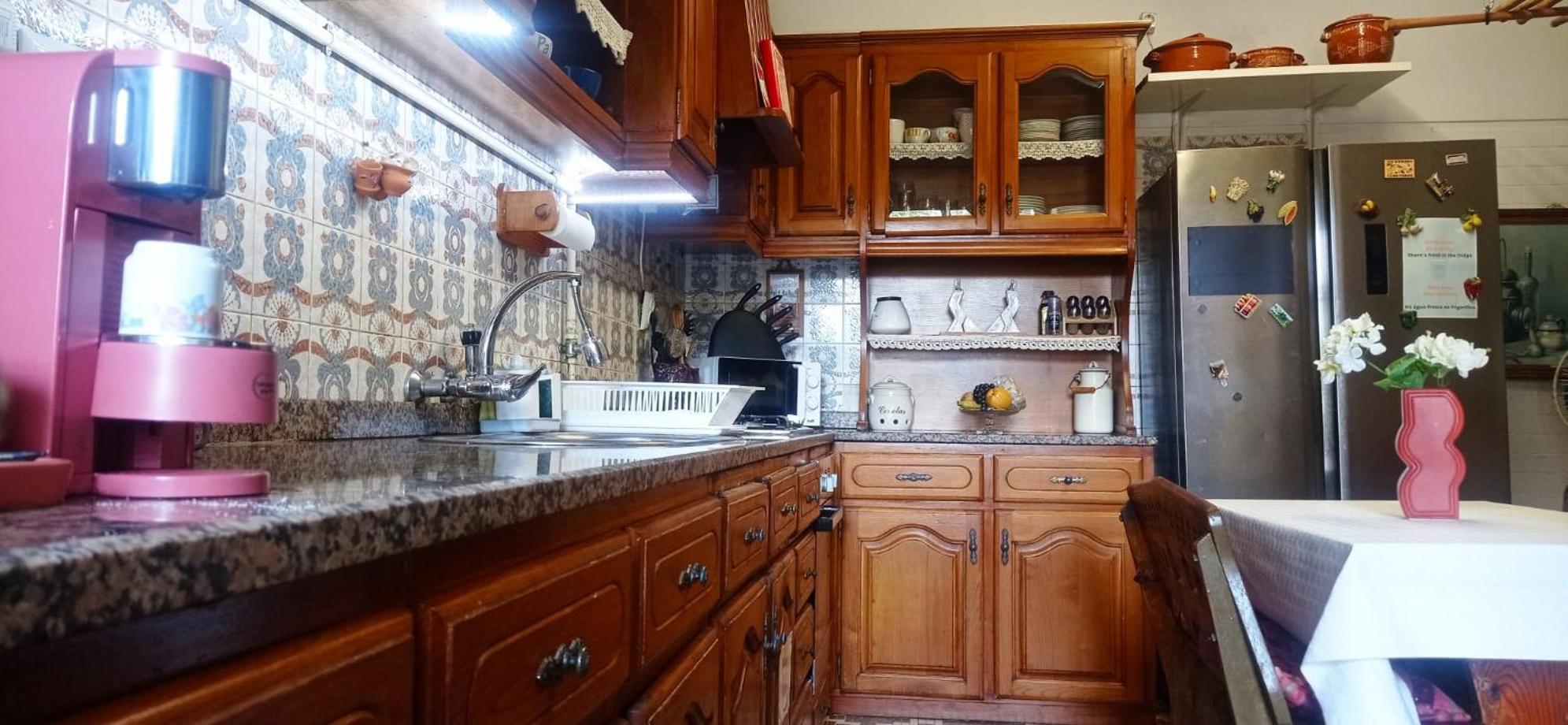 Homestay Local Os Maias