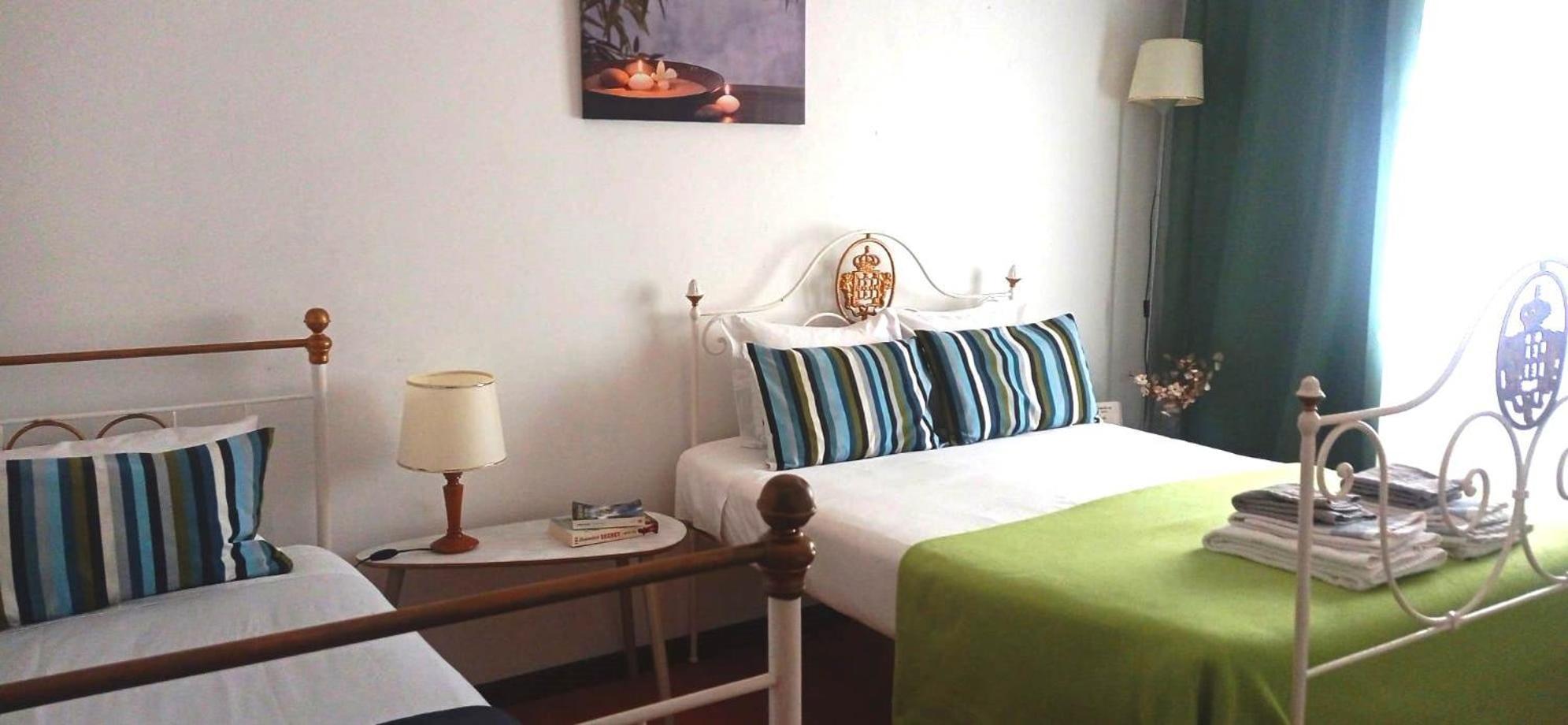 Homestay Local Os Maias