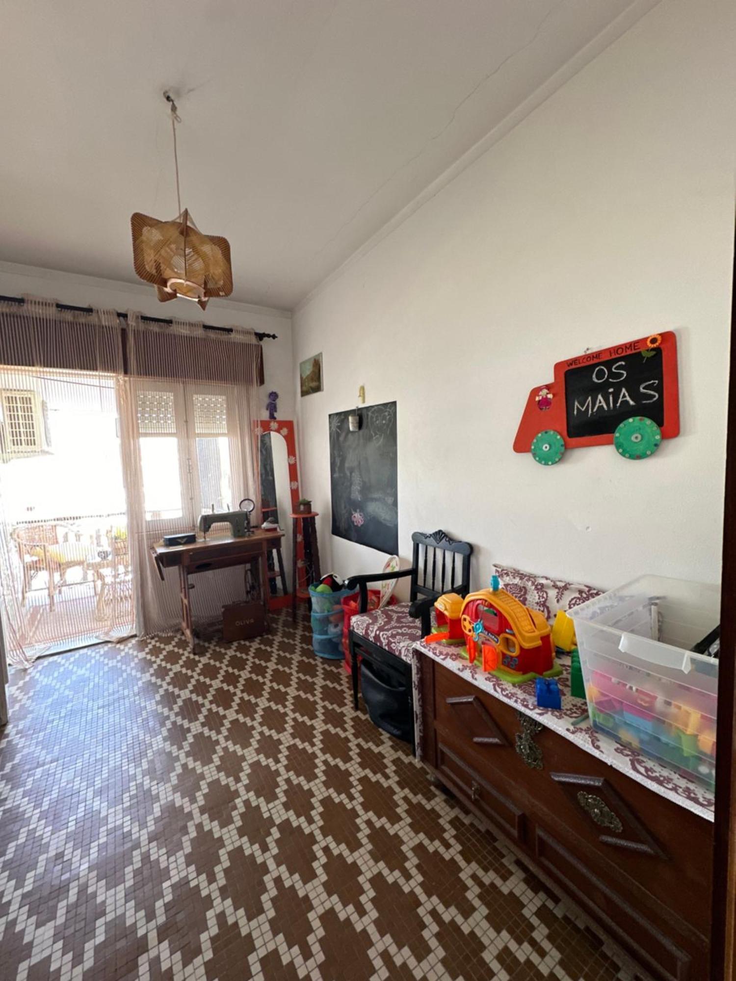 Local Os Maias Homestay *